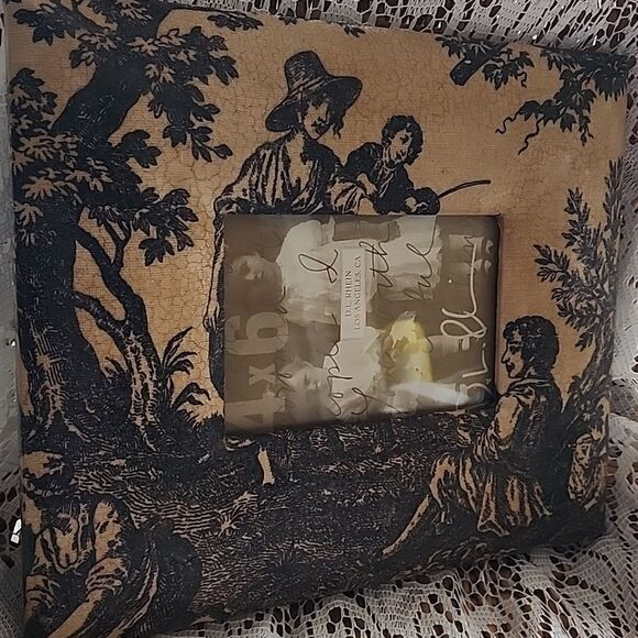 Toile Wall Hanging Picture Frame - Picture 4 of 6